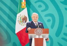 AMLO llama a Cabeza de Vaca delincuente de cuello blanco