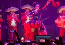 Ana Bárbara cumple en el Auditorio Nacional a pesar de su caída: “¡De peores me he levantado!”
