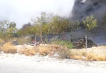 Bomberos sofocan incendio en predio baldío que dejo solo daños
