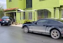 Chocan unidades en la Modulo 2000 dejando daños materiales