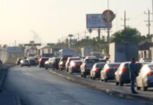 Chocan unidades y dejan desquició en la vialidad