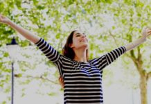 Afirmaciones positivas: los beneficios de hablarse a uno mismo para ser más feliz