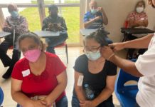 GOBIERNO HUMANISTA DE AVA, ENTREGA 980 AUXILIARES AUDITIVOS