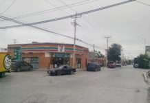 Ratero amaga a empleados para despojarlos del dinero de las ventas del día