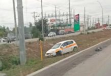 Se sale unidad de carretera y deja solo daños