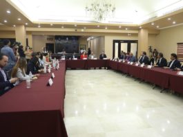 Estrecha N. Laredo relaciones comerciales con Cámara de Comercio de Canadá