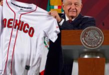 AMLO desea éxito a la selección mexicana de beisbol