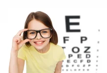 Tras pandemia incrementa uso de lentes en niños