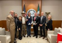 Dona Ayuntamiento de Houston, Texas cercade 4 MDP en Equipo para Bomberos de Tampico