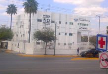 Arrestan a sujeto por molestar a su familia