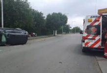 Chocan, vuelca, y deja lesionados con daños materiales
