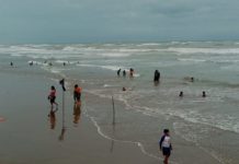 Vacacionistas ignoran recomendaciones de autoridades.