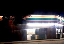 Ratero asalta a empleados de tienda y se lleva el dinero