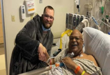 Dios te puso en mi auto: chófer de Uber termina donándole un riñón a su pasajero