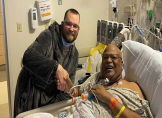 Dios te puso en mi auto: chófer de Uber termina donándole un riñón a su pasajero