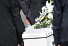 Secuestran a mujer, la entierran viva y sobrevive