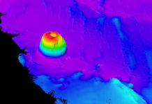 Descubren un extraño volcán submarino parecido a un pastel Bundt