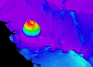 Descubren un extraño volcán submarino parecido a un pastel Bundt