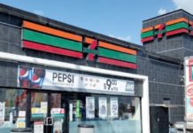 Ataca otra vez ratera en tienda comercial para asaltarla y robarse el dinero