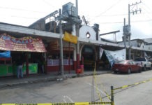 Explota transformador, se quedan sin luz locatarios de los mercados municipales