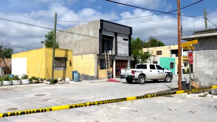 Muere persona tras recibir descarga eléctrica y caer (1)