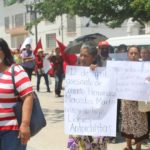 Se manifiestan Antorchistas en la capital del estado frente a palacio de gobierno (5)