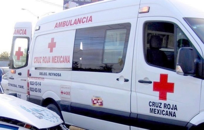 Unidad m_dica auxilia a persona lesionada en la Sim_n Rodr_guez
