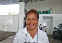 Veda de camarón deja sin empleo a despicadoras, siguen pugnando por apoyo federal de 7200 pesos
