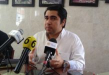 Àngel Covarruvias propone iniciativa de ley para apoyar a madres de familia solteras