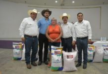 Reciben productores de Abasolo y Soto la Marina más de nueve toneladas de semilla de sorgo y maíz
