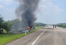 Arde tráiler tras sufrir accidente y sale lesionado conductor