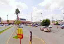 Detienen a mujer en tienda por no pagar mercancía