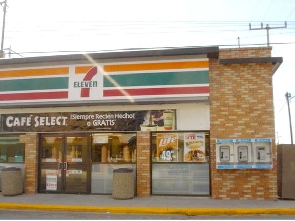 Ratero asalta tienda de conveniencia y se lleva el dinero de las ventas