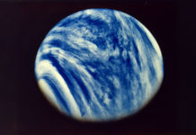 Astrobiólogos sugieren que pese al ambiente infernal reinante en Venus, la vida allí es posible