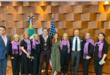 Se reúnen Asociación Mr. Amigo y Comité de Fiestas Mexicanas con Alexander Acha, “Mr. Amigo 2023”