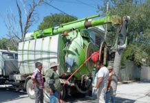 Limpieza de pozos mejora servicios de drenaje en las colonias