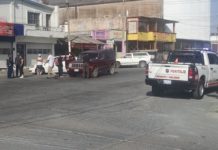 Accidente vial deja daños y obstrucción en la “calle del Taco”