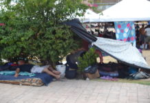 Banco de Alimentos atiende a migrantes, les ofrece agua y alimento