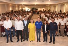 Apadrina Chucho Nader Graduación en Escuela Secundaria Número 6