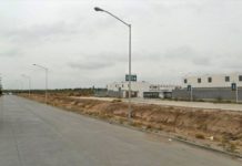 Rateros amagan a su víctima para robarle unidad
