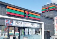 “Solitario” ratero amaga a empleados con pistola para asaltar tienda