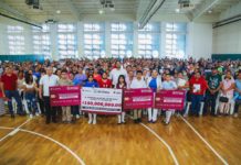 Entregó Carlos Peña Ortiz Tarjetas de Becas “Contamos Contigo 2023”