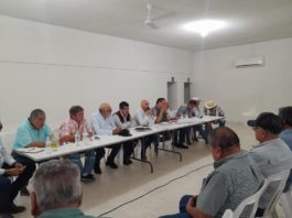 Sostiene reunión secretario de Recursos Hidráulicos con usuarios del Distrito de Riego 026