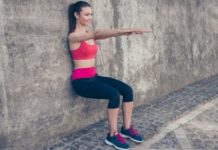 Sentadillas contra la pared y plancha sobre el piso, dos sencillos ejercicios que te bajan la presión arterial