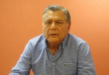 PC detecta tienda de conveniencia obstruyendo salidas con material de construcción