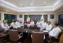 Evalúa gobernador desempeño de su gabinete