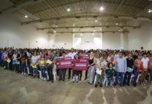 Continúa entrega de tarjetas de Becas Contamos Contigo 2023 en Auditorio Municipal de Reynosa