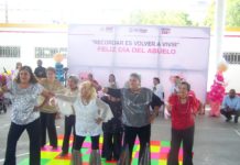 Alcalde Carlos Peña Ortiz, celebró a los abuelitos en su día