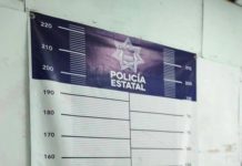 Arrestan a sujeto por alterar el orden y molestar a su familia