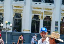 Supervisa Pepe Schekaibán Colocación de Pasos Peatonales en el Municipio